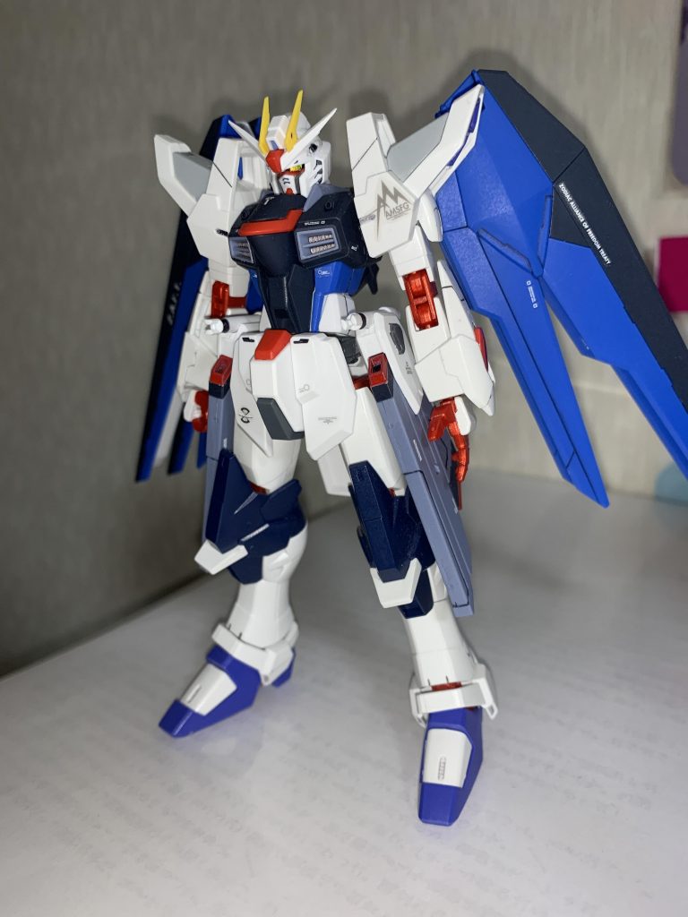 エクセリオンの初期案。ここからバックパック、フロントアーマー、肩、頭部と大分変更が来ました