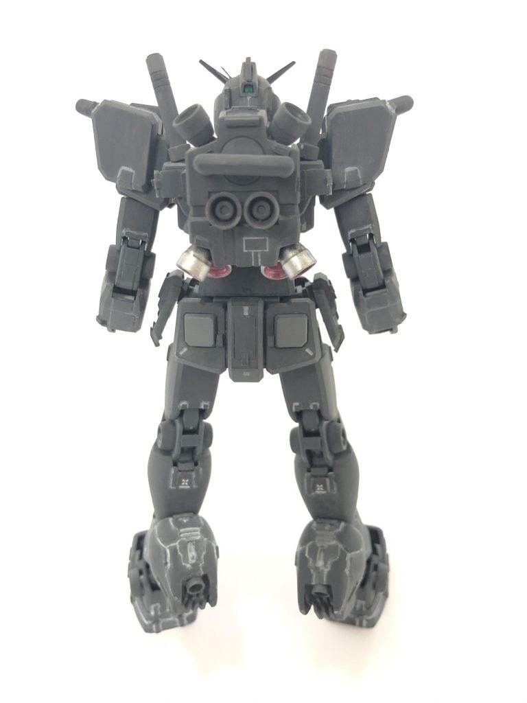 素体背面ですジムコマンドとガンダムのバックパックをニコイチにしてます追加したバンパーに追加ブースターを接続できるようにしています