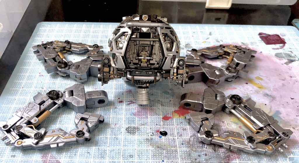 内部フレームのみの全体図脚部は外装がないと本体に接続できない仕様のようです
    +