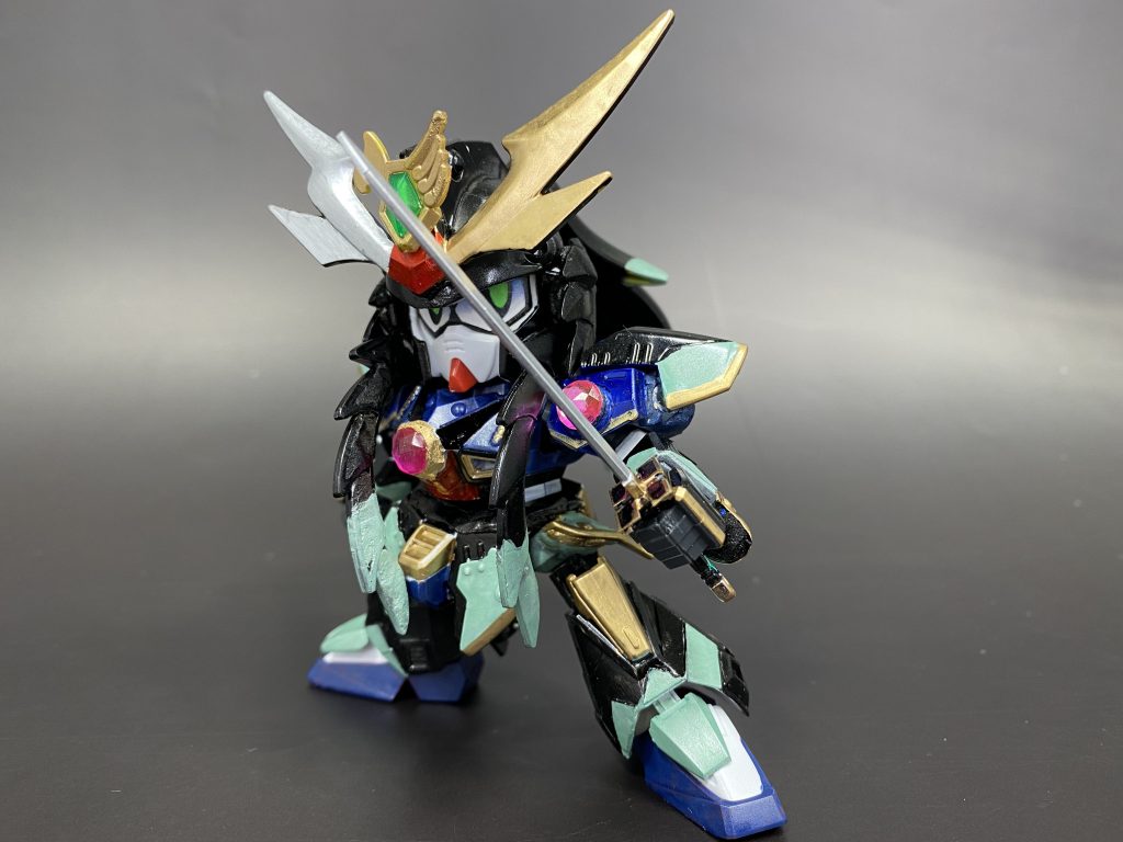 正面。瞳はしゃばろアイ。ぐっと引き締まります。角は副将軍からいただきました。