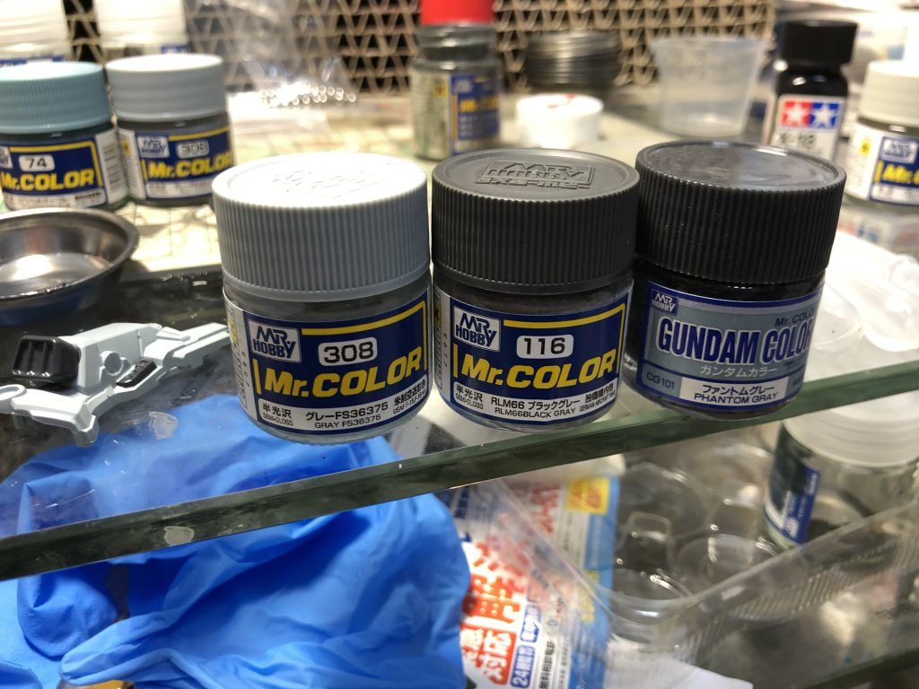 今回使用したカラーです。この3色で塗りました。