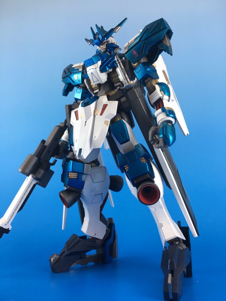 1/100ガンダムヴィダールヒロイックにして欲しいとの事で、このカラーになりました。
