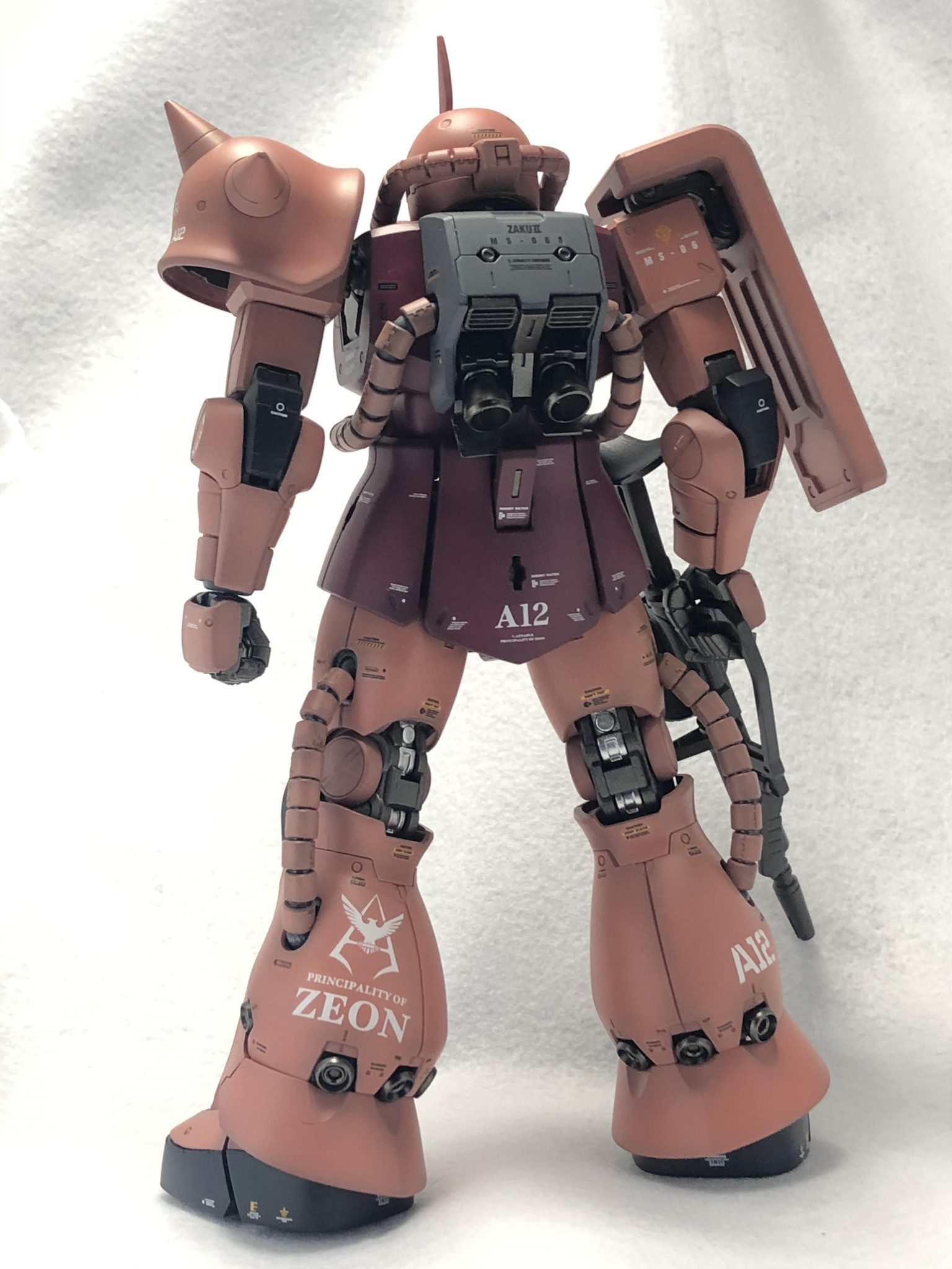 割引直売MG 1/100 量産型ザク Ver.2 エクストラフィニッシュバージョン 限定版 [240095186308] その他