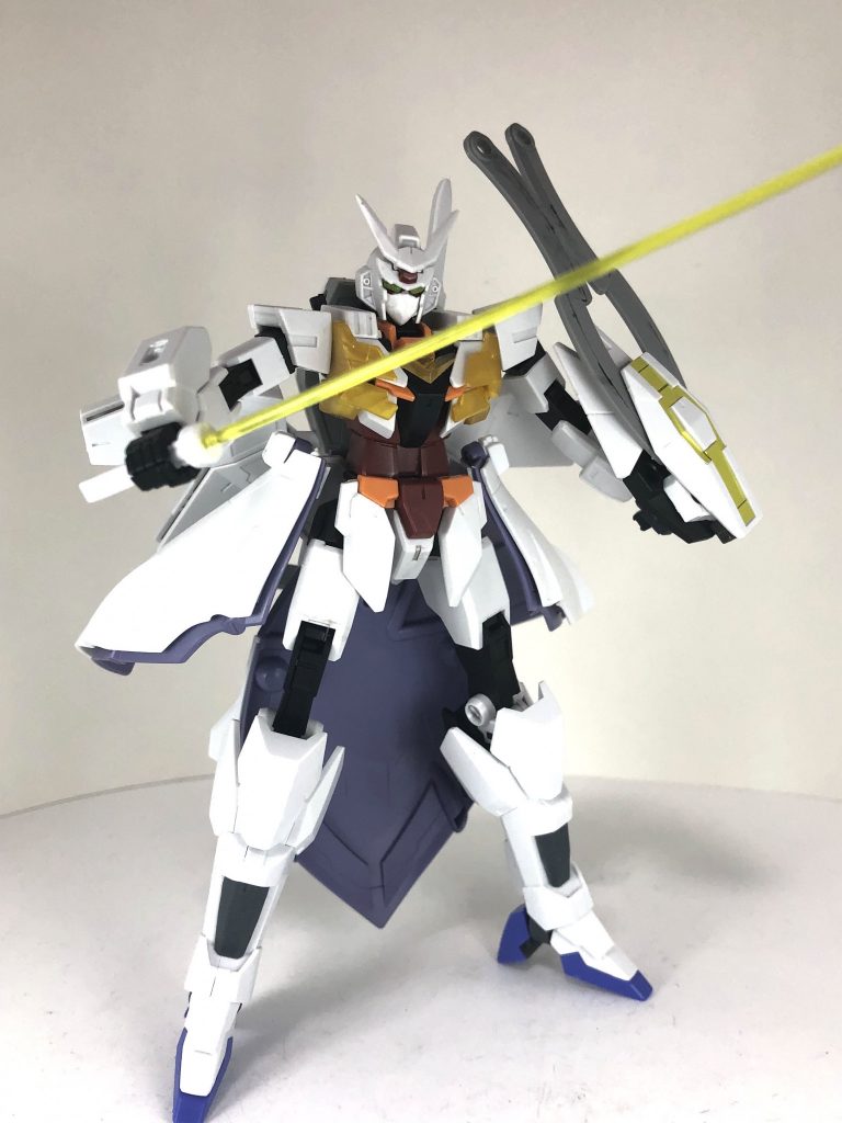 ほぼ成形色仕上げ。基本は白のパーツなので違和感なくまとまったはず。塗装環境が良ければもっといじれたはず。