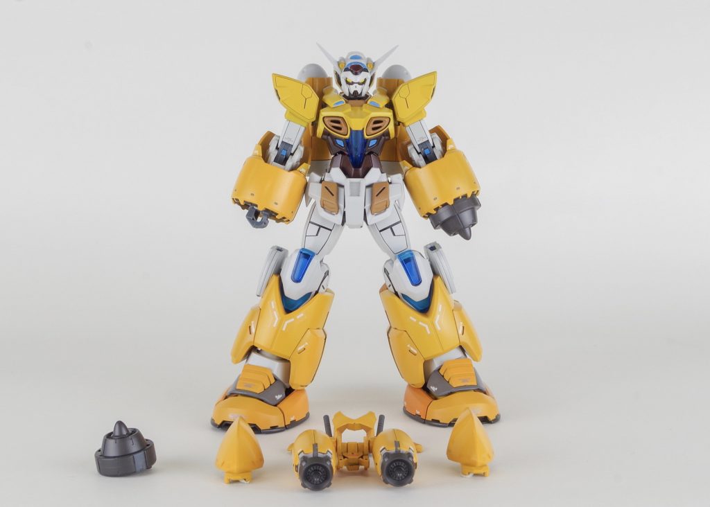 各部装甲を取り外した状態をお楽しみください。
1.セミ装備状態