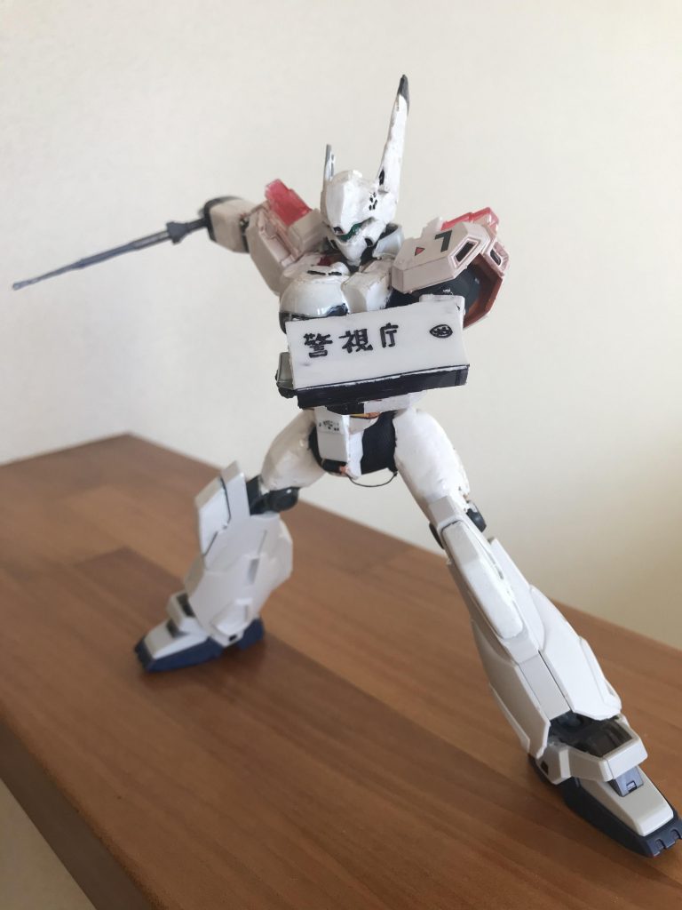 主に使用したガンプラは、
スクランブルガンダム(脚)
ガンダムMk-Ⅱ(足)
ガンダムバルバトスルプス(胸)
ジンクス(襟・腹)
ドムトローペン(背中・電磁警棒)
次元ビルドナックルズ
です。