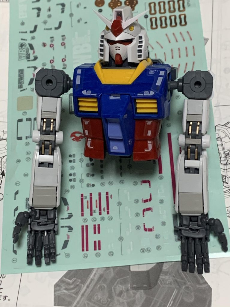 腕をつけてみる。