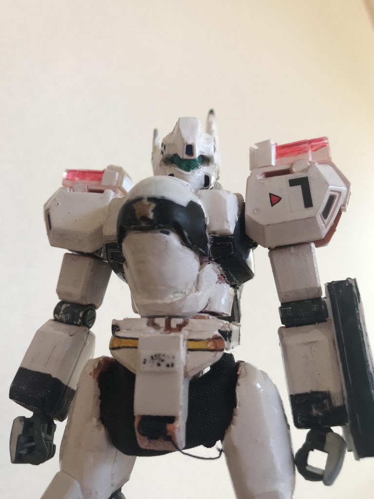 パトランプはシールドビットの台座、リボルバーカノンはフィギュアライズスタンダードのファイズフォンと何かのビームサーベルです。