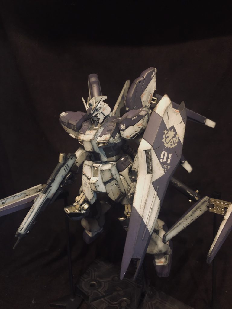 Hi-ν Gundam–2枚目/制作者：mammon