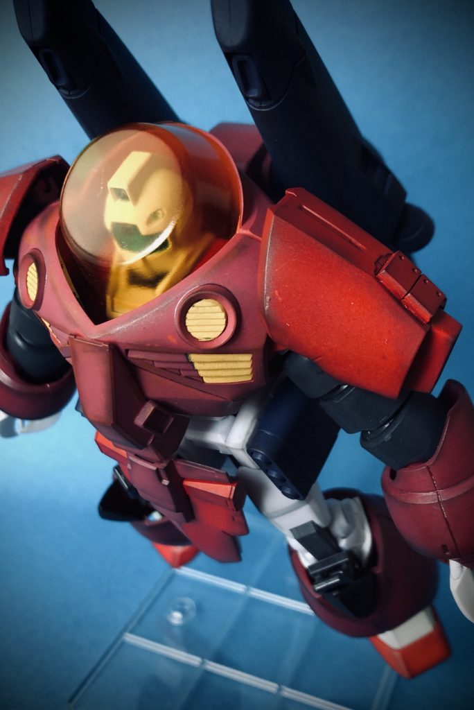 潜水イメージ
コクピット周りはしっかり耐圧できていそうな感じですが、下半身はゴツい靴下を履いているだけなので...深海には潜れそうにありません
今回も冗談にお付き合いいただき、ありがとうございました。