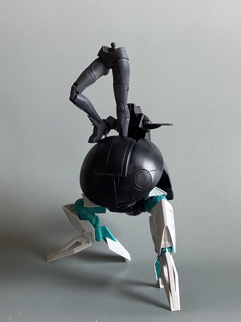 モビルドールメイの下半身をウォドムポッドのハッチに立たせることができたので見通しが立ちました