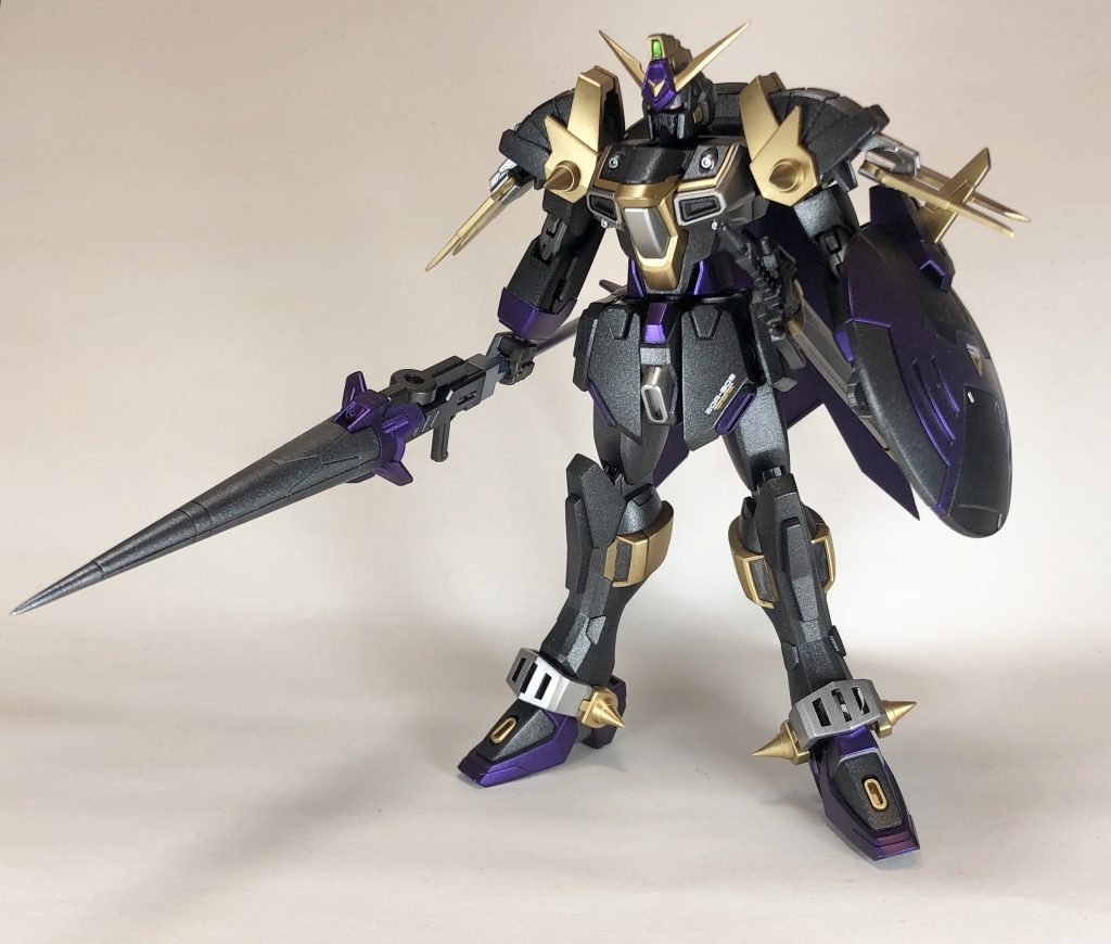 初のメタリック塗装と各部のシャープ化、デカール貼りを実施