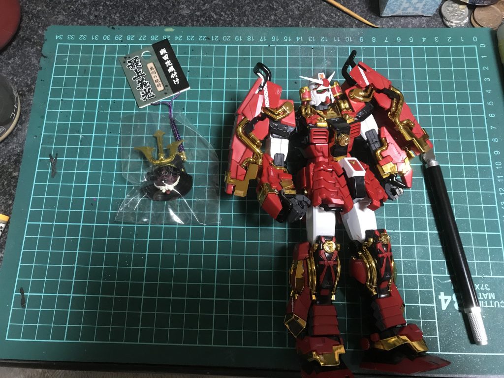 兜の根付から角を移植しました