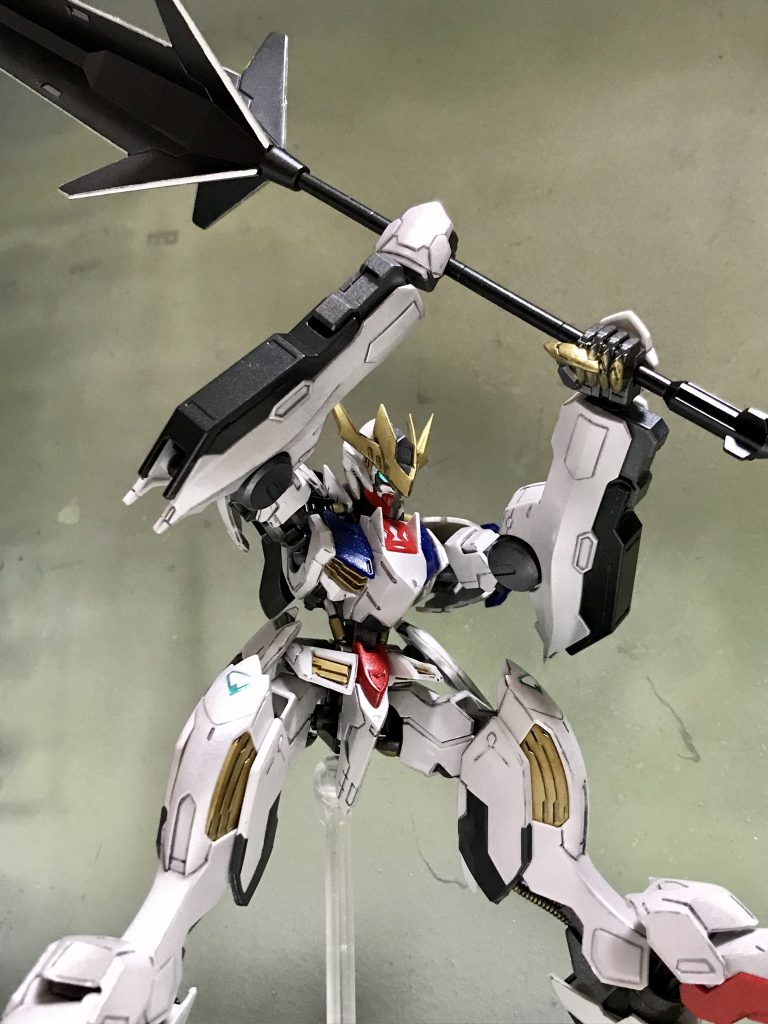 あー！ ゴチャゴチャうるさいな！ 的な。
暴力的でコワいですぅ！ 三日月さん！
    +