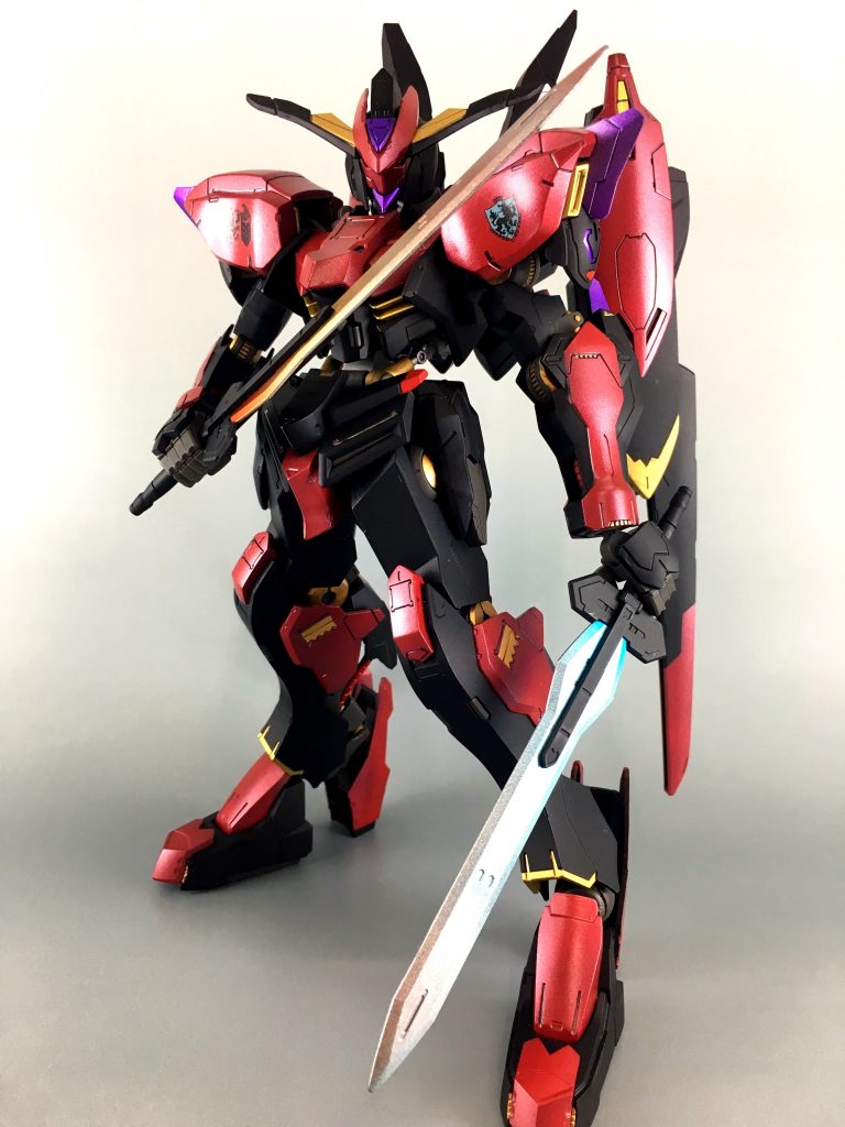 1/100ガンダムバエルこちらもヴィダールに続き、友人からの依頼です。悪役感出して欲しいとの依頼でした