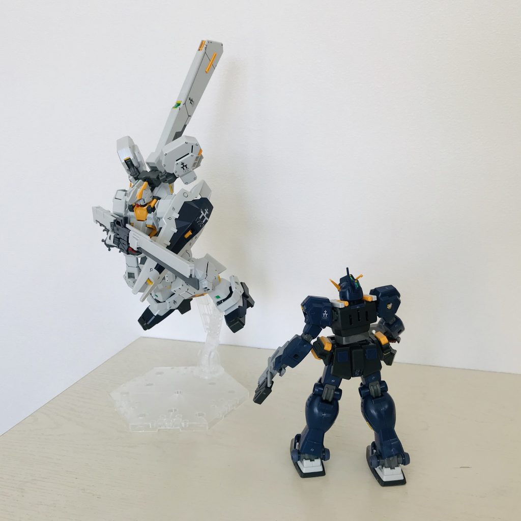 アウスラに、トライブースターを取られてさみしい状態。背中に何か付けたいな(//∇//)