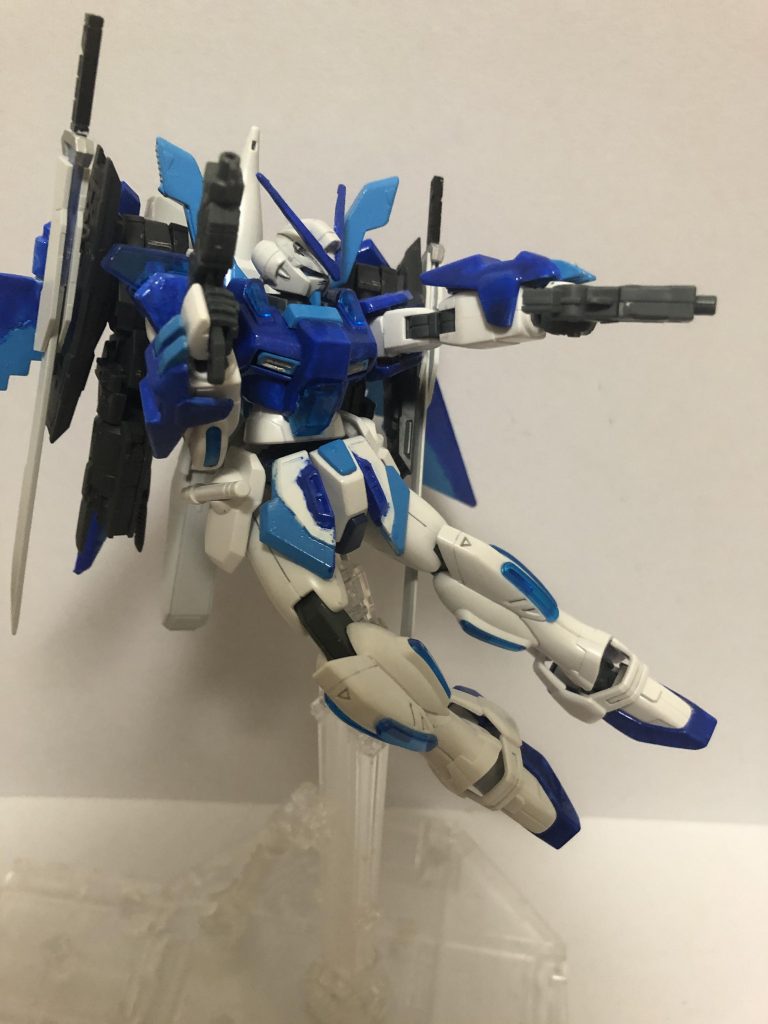 ビームピストル本体エネルギー供給式の兵装。連射が可能で、取り回しが良い
    +