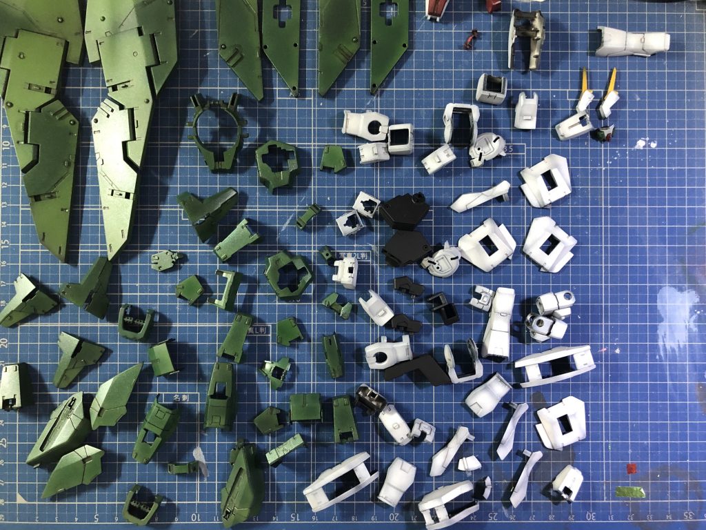 装甲、デカール前
    +