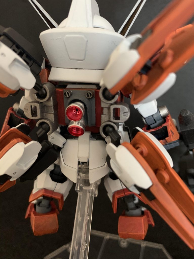 バーニア付近はメタルパーツとマルイチモールドを追加しました。後頭部の合わせ目は消しています。
    +