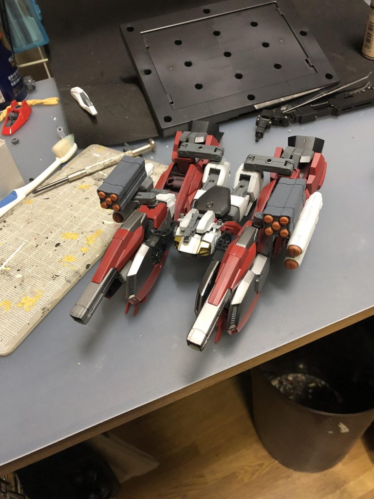 バックパック無しの状態 余談ですが脚の変形方法は戦隊シリーズのデンジマンの「ダイデンジン」に似ています(作ってから気づきました)