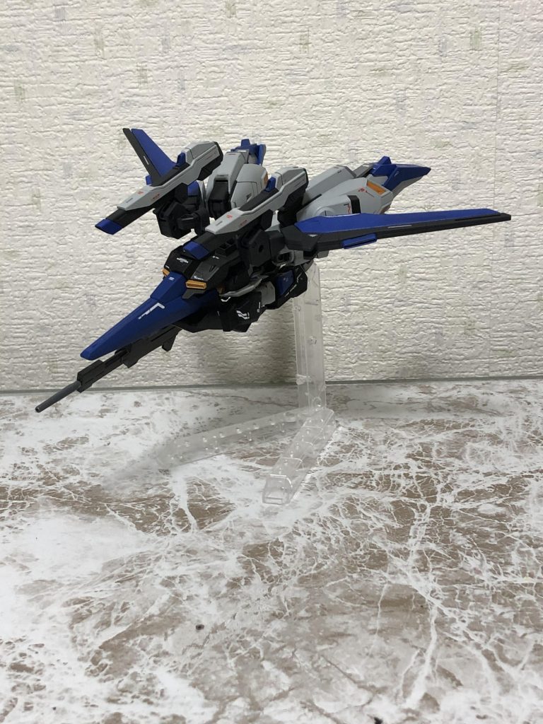 変形正面稼働試験状態では大気圏内飛行は想定されておらず、あくまで稼働試験の為宇宙又はコロニー内で試験する