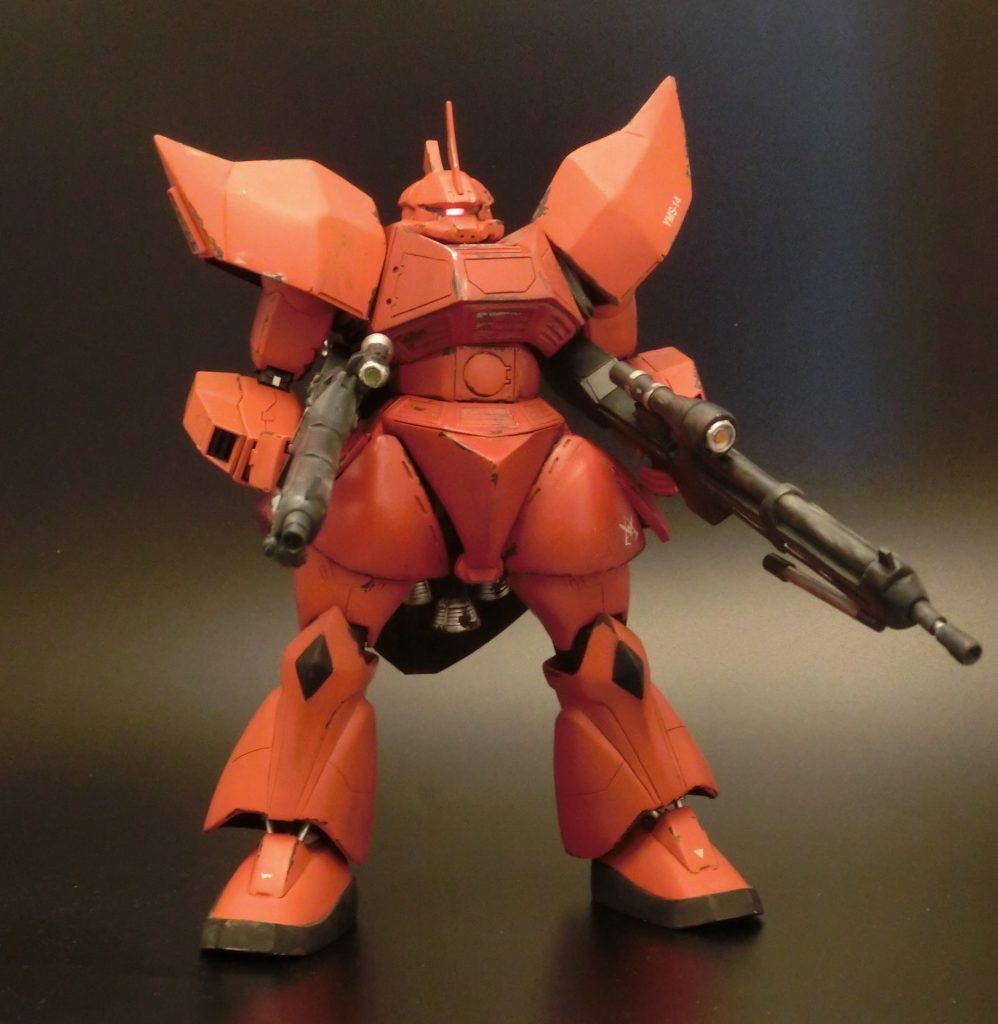 左手にフルスクラッチ、右手に純正ライフルです