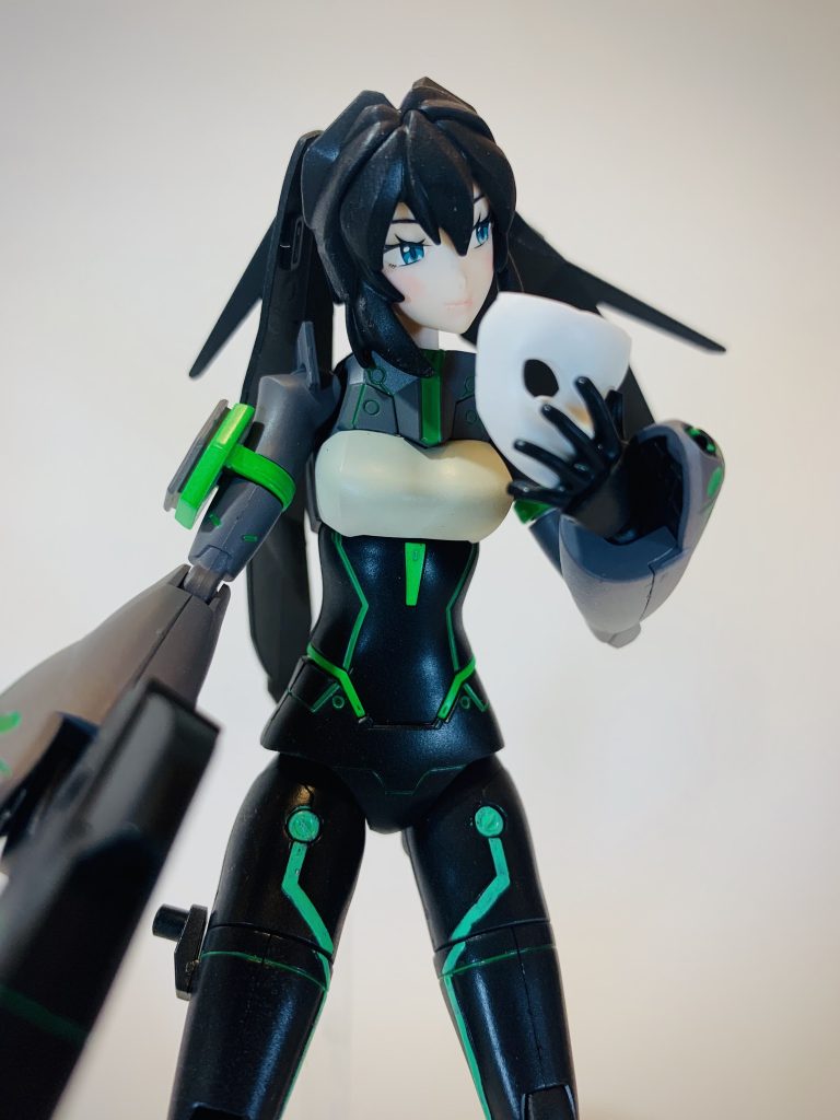 分かりにくいですが、ウェザリングマスターHでチークと口紅を入れています結構可愛く仕上がったんじゃないかな？
    +