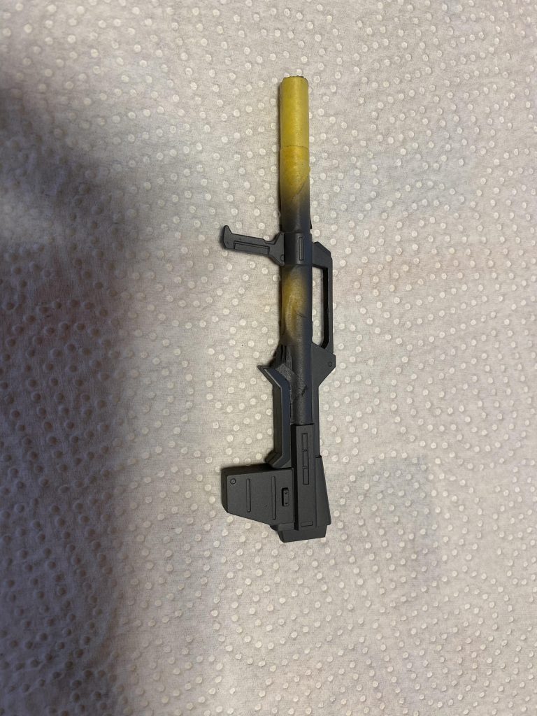 マスキングで力尽きました😭スミ入れやマスキング漏れの修正等が終わったらハイパーバズーカ持たせて、もう一度投稿しようかなと。😁