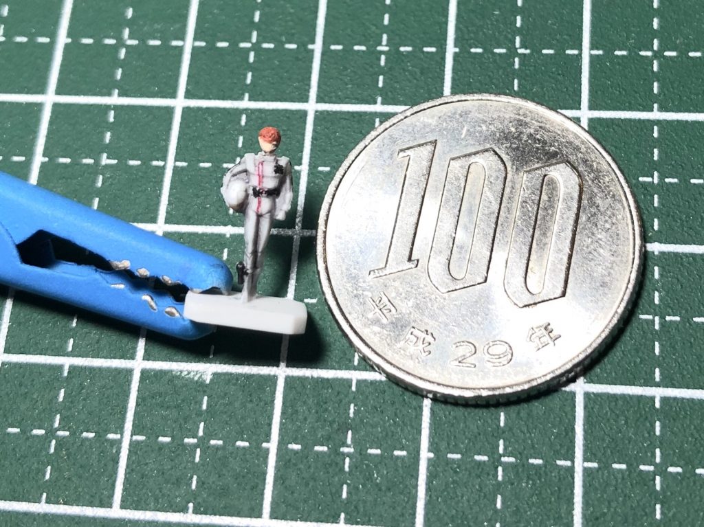 基本色を塗ったら一度つや消しクリアを拭き、リアルタッチマーカーで塗ったあとメラミンスポンジでゴシゴシして終わり！