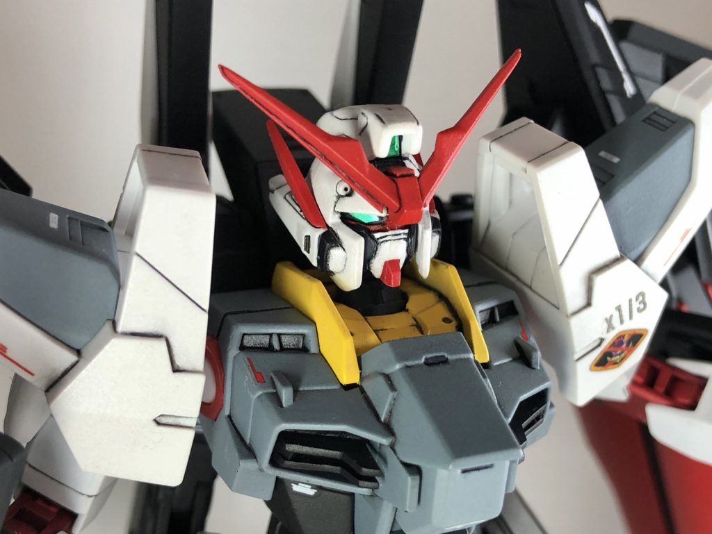 特に気を使ったのがこの…頭部ッ!素材はイケメンなのですが…いかんせん時代もあり垢抜けなさマックスなので、マスク彫り込んでレイアウト変更して徹底的にイケメンにしてます。アンテナ周りのシャープ化や改修(実は一度折れたものを補強…)塗装も細かいものの頑張りました