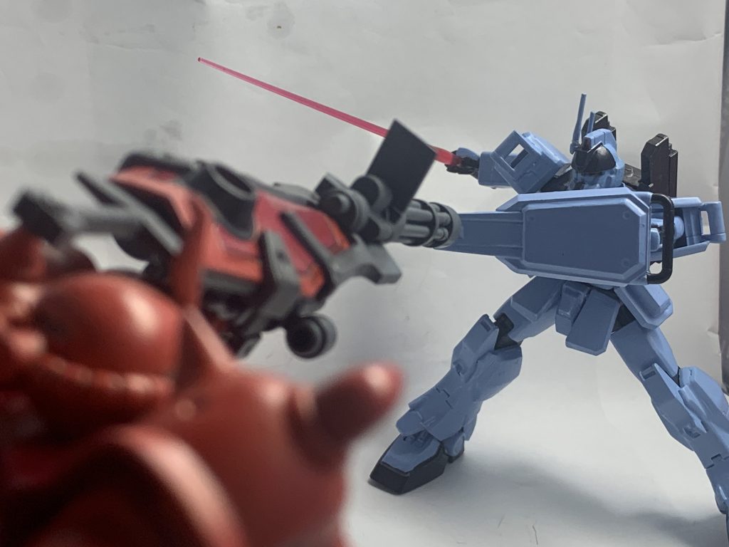 ガトリング・シールドで攻撃