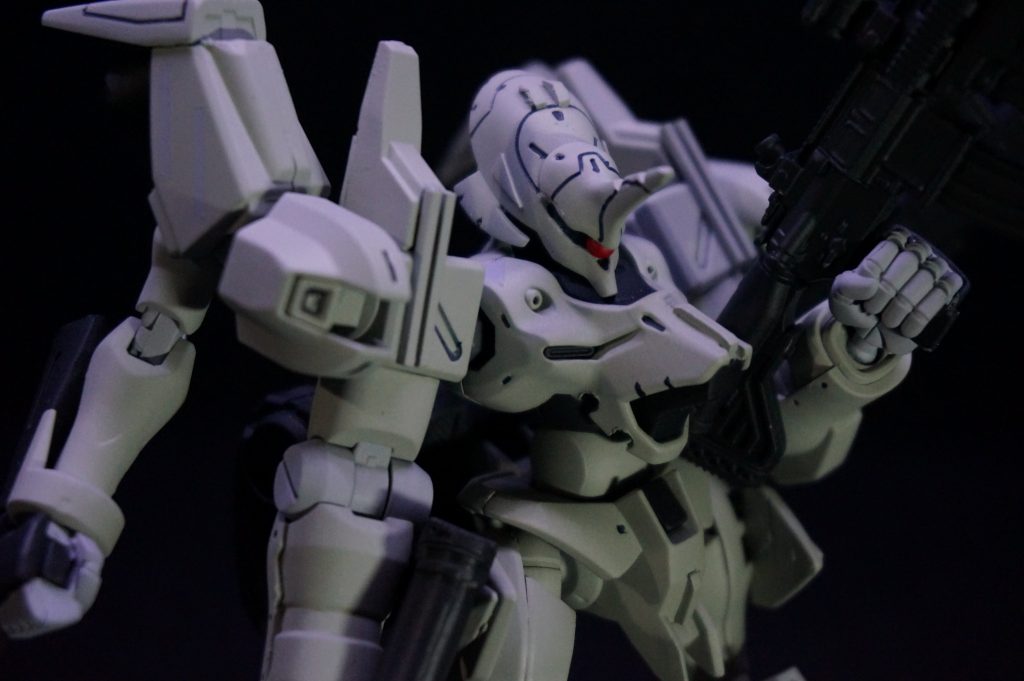 「歌詞より」独り月を睨んで竦む心を煽り恐怖を身体に流し込んだなら散らして IRON ROSE