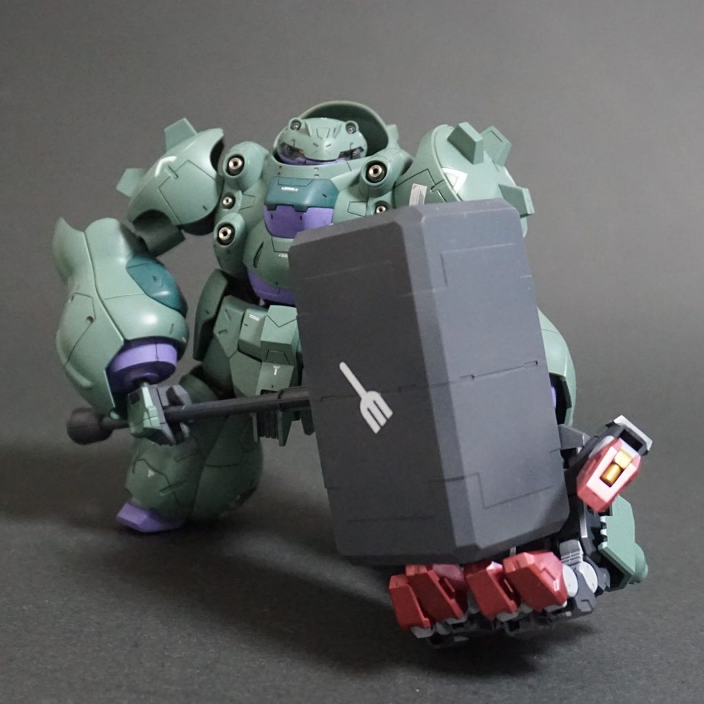 ハンマーも1/100のモノを使用しています。