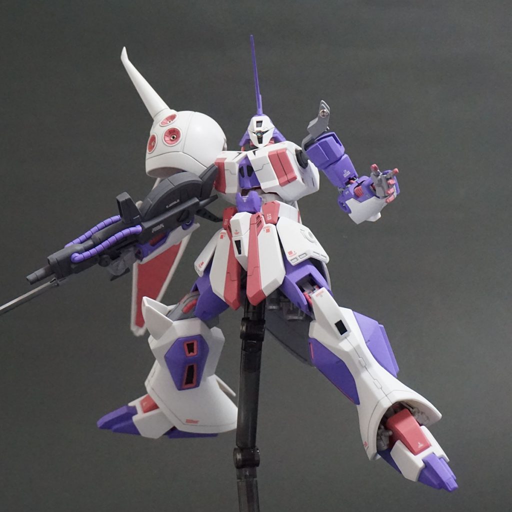 ビームライフルは少々大きすぎな気がしますね。