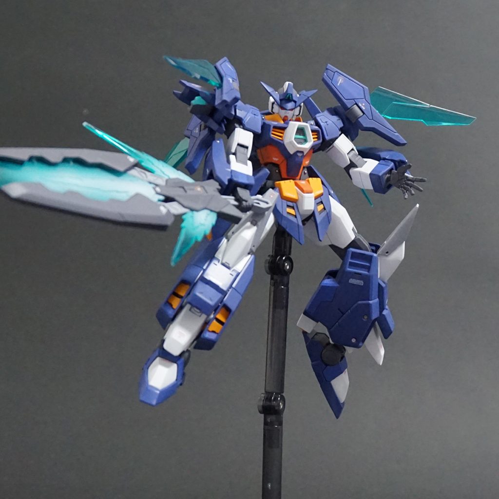 トライスラッシュブレイドを構えて