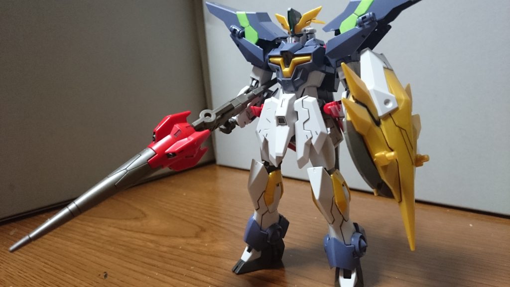 ・正面インフィニットジャスティスのランナーを流用しつつ、大部分が新規パーツで構成されてるっス。外装は全てイージスナイト名義の新規パーツ、関節は殆どがジャスティスナイトからの流用(合体機構の影響で足の一部が新規パーツ)、武器類がインジャスティスウェポンズと新規パーツで構成されてるっス