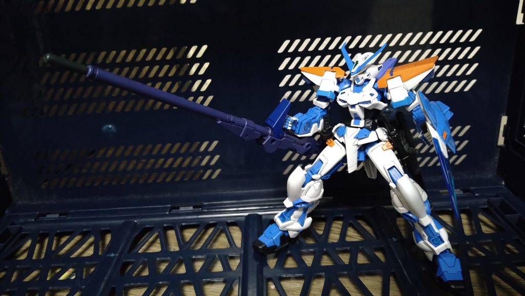 セカンドGの様な長距離ライフル。ゼルトザームのものに砲身をプラス。