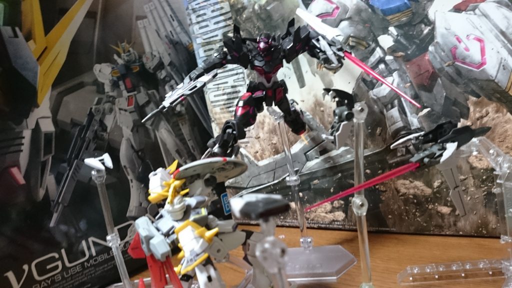 ・ジャスティスナイトvs G-エルス
次回予告映像ではグローアップユニットに翻弄されてたカザミ。……イージスナイトの発売が待ち遠しいっス…いやジャスティスナイトと好きなんスけどね