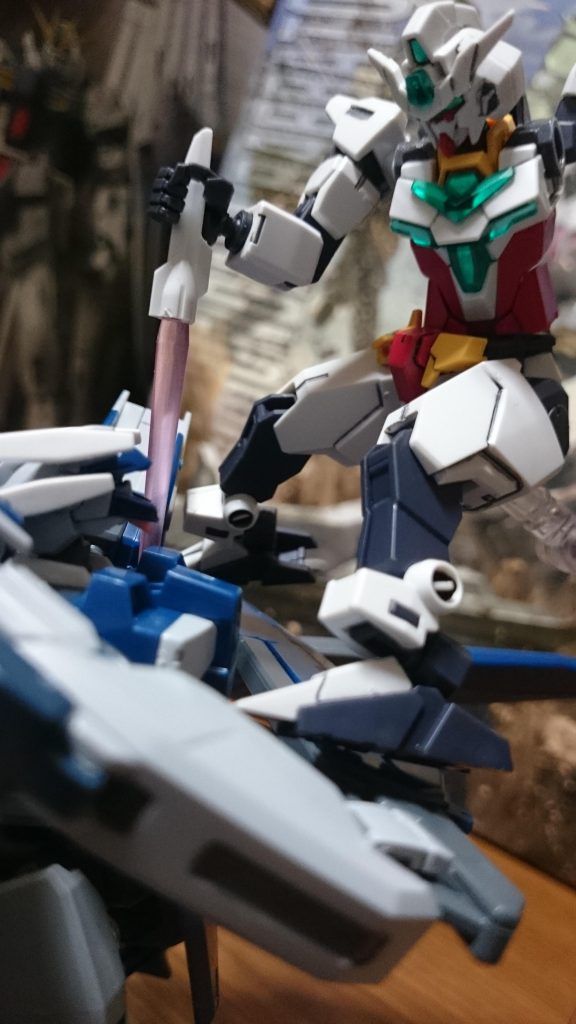 コアガンダムII vsザラキエル
パージそのに。
大型のザラキエル相手に小柄な機体でいくなら懐にどう突入するかっスねぇ