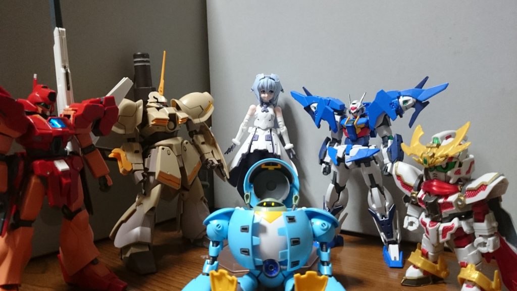 最後はモビルドール サラとビルドダイバーズのガンプラたちで