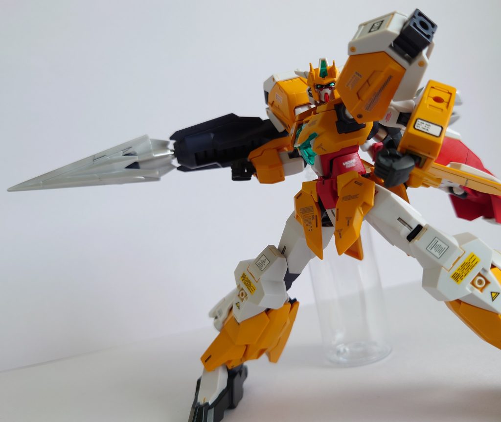 サタニクスガンダムです。
主にガイアカラーのエヴァイエローを使用しています。