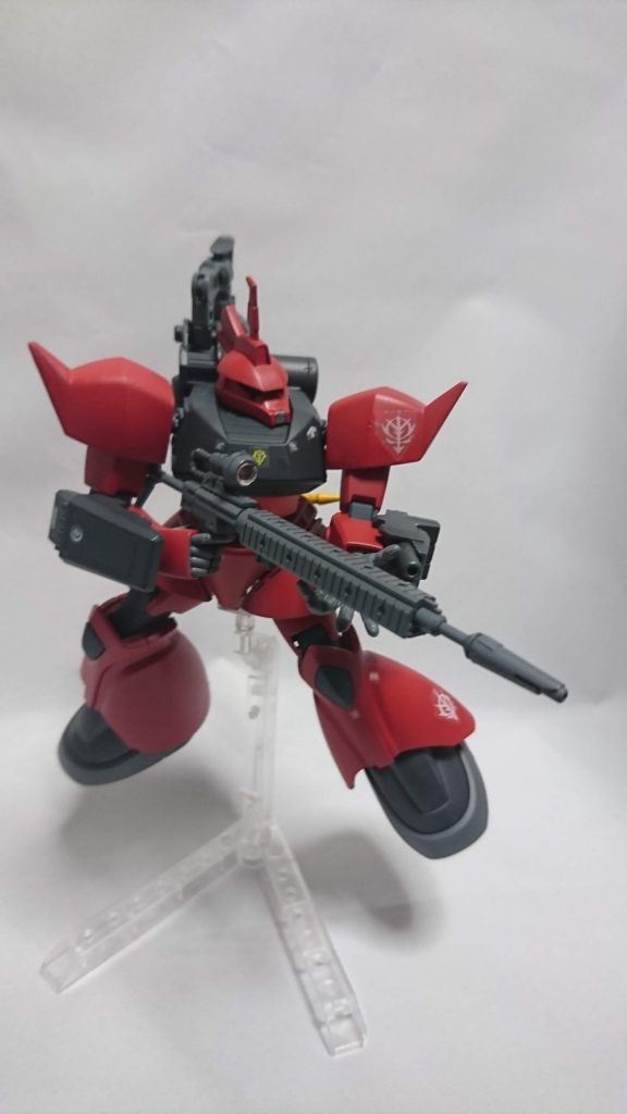 ライフルは同じくベース限定システムウェポンから、試作ライフル用の銃身にゲルググのライフル用スコープと銃口を着けてみました