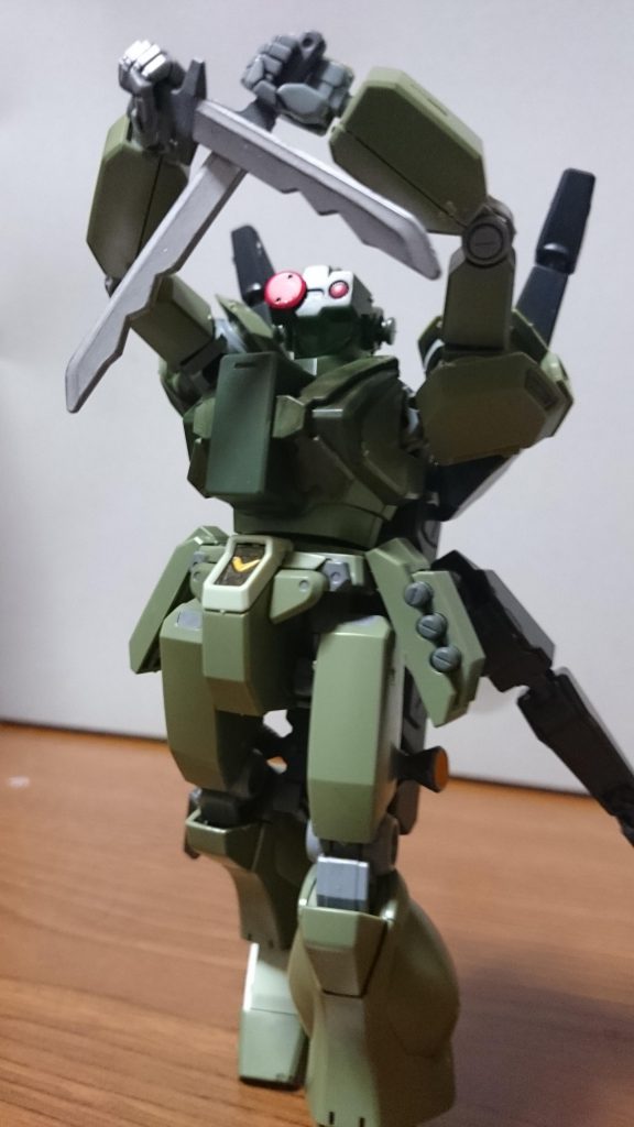 ・ゴーストジェガンM
こちらも作中に登場した装備(背中はドッグパック、手持ちはヒートナイフ)にしてるっス。ヒートナイフはグレーとシルバーで塗装っス