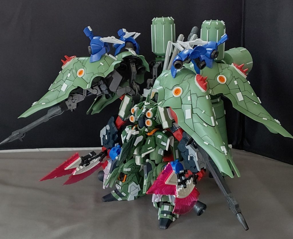 塗装前の姿です
プラ板貼り付け作業、デカール貼りと大変でしたが、とても楽しかったです(≧▽≦)