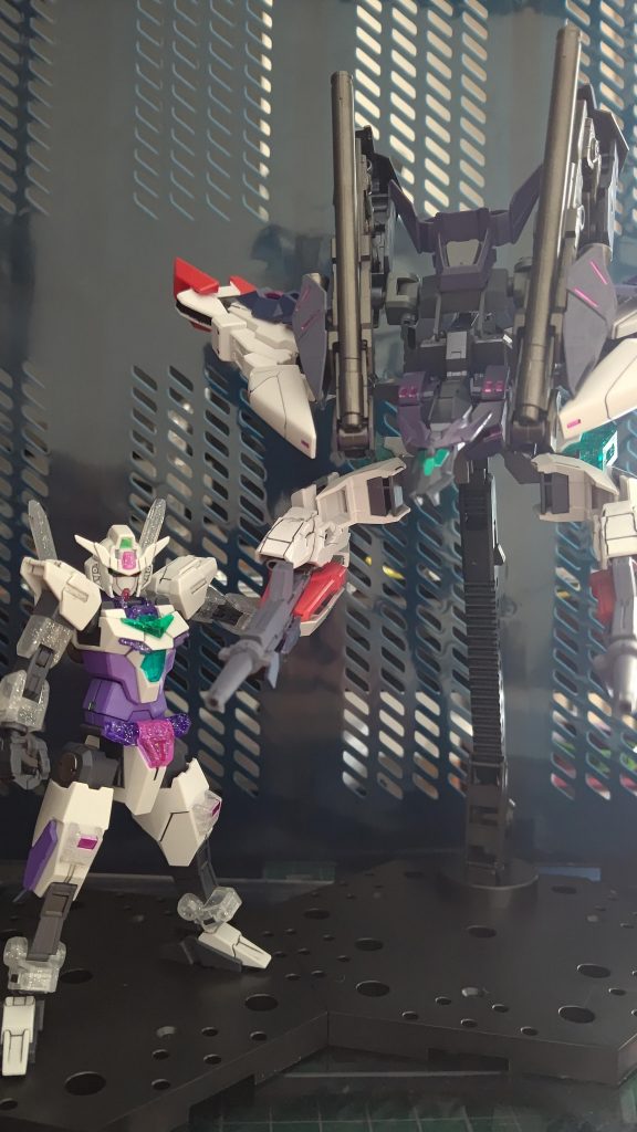 最後まで御覧頂きありがとうございました。
元々がジュピターヴやユーラヴェンをミキシングしていてこれは違うと、AGEⅡバレットを使用したのですが、あれ?これただのAGEⅡバレットのアーマー着ただけじゃない?と感じガチャガチャしましたがなんとか形になって良かったです。
ビルドダイバーズRe:Riseも面白くなってきましたからつい俺コアガンダム俺アーマーが作りたくなりましたが、楽しかったです♪