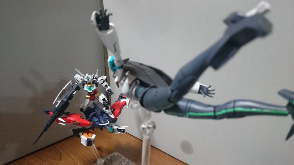 「ヒロト!」ダメージアウトし、モビルドールを失ったメイの元へ!