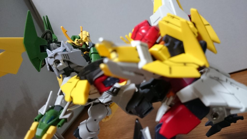 竜武虎狼脚・剛!!「うわあああっ!!」《BATTLE END》《WINNER:》《TIGER WOLF/JIYAN ALTRON》『リゼ』で登場したタイガーウルフはアニメでは使用してない技がちょいちょい見れたのがよかったっスね。リゼ的には負け(成長)イベントだったっスけど、初ドッキングのアニマリゼや個性の強いアニマルアーマーたちが見れたっス