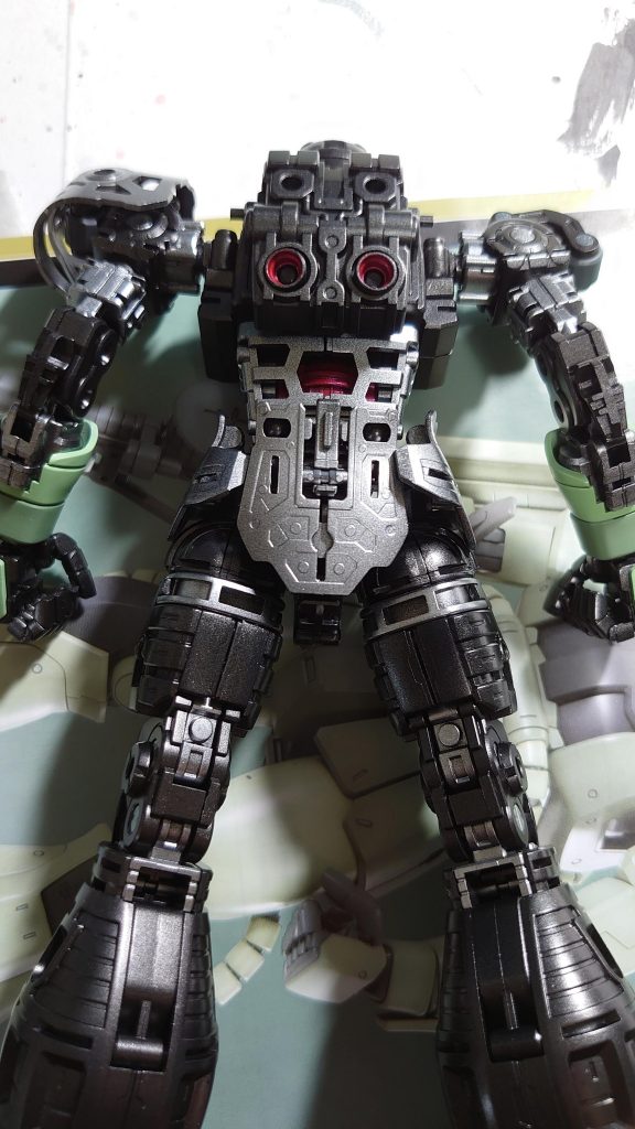 外装パーツを着けたら全く分かりませんが、動力部も塗り分けてみました。    +