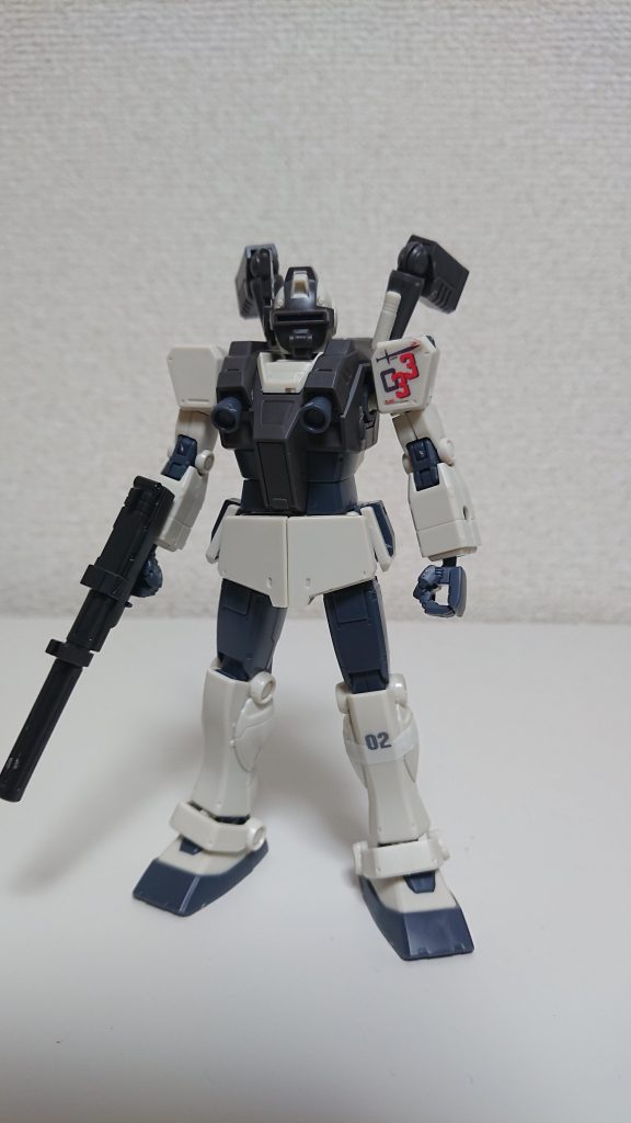 前面。マスクが特徴的。悪役顔でたまりません。