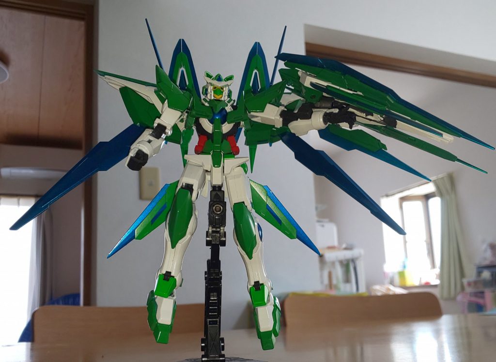 なにやら全身とげとげしてますなぁ…
見た目通りあちこちポロリします(ぁ